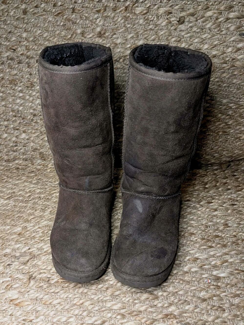 UGG Classic Tall Brown Suede Leather Lined Winter Boots School Women's Size 7
